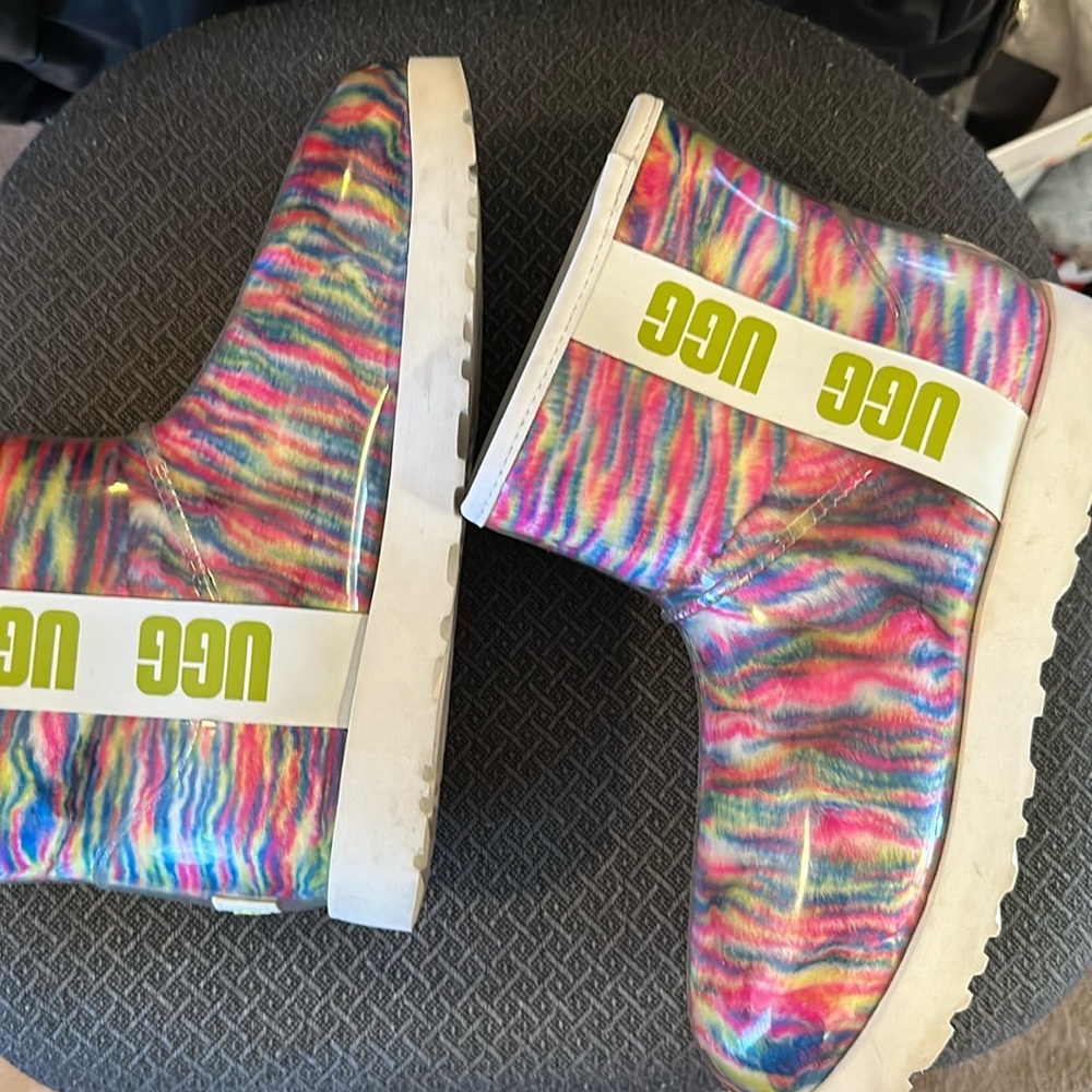 Multicolor UGG rain boots. Brand new/never worn. Size 9.